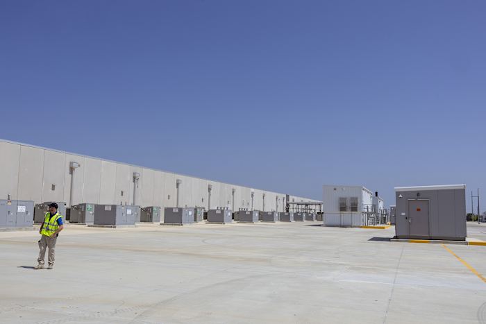 Imagem original da matéria: Energy agencies want more authority over Texas data centers