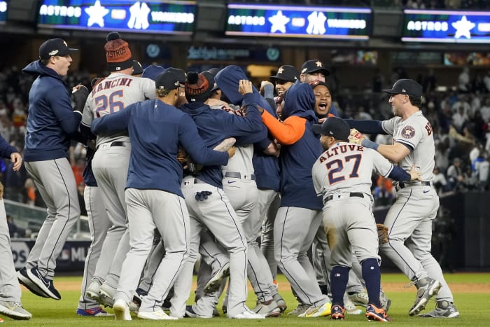 José Abreu homers again to power the Astros past the Twins 3-2 and into  their 7th straight ALCS