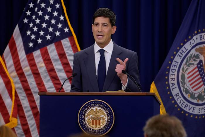 Fed officials deeply divided over future path of US inflation