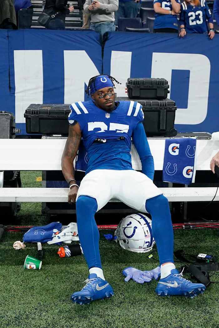 Texans sign former Colts defensive back Ameer Speed to practice squad, work out five players