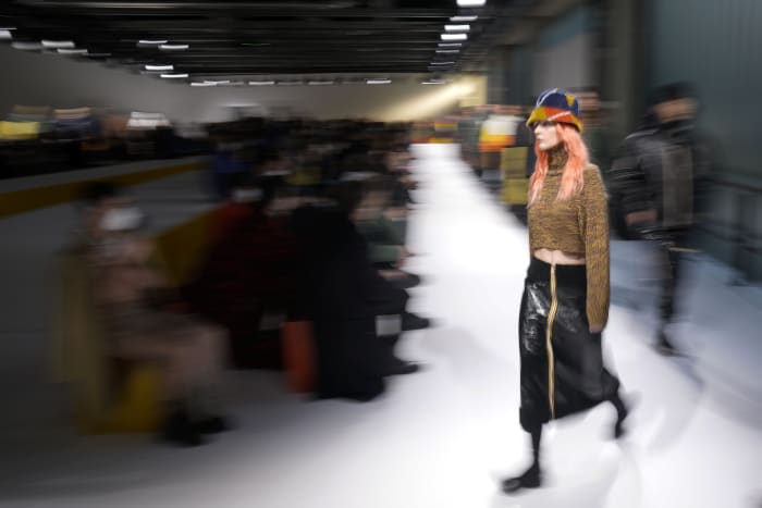 Paris Fashion Week Returns to Physical Shows with Off-White, The Row,  Vtmnts