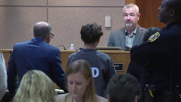 <a href="https://www.ksat.com/news/local/2025/12/18/teen-accused-of-shooting-killing-8-year-old-brother-ordered-to-remain-in-detention/" target="_blank">Teen accused in shooting death of 8-year-old brother ordered to remain in detention</a>