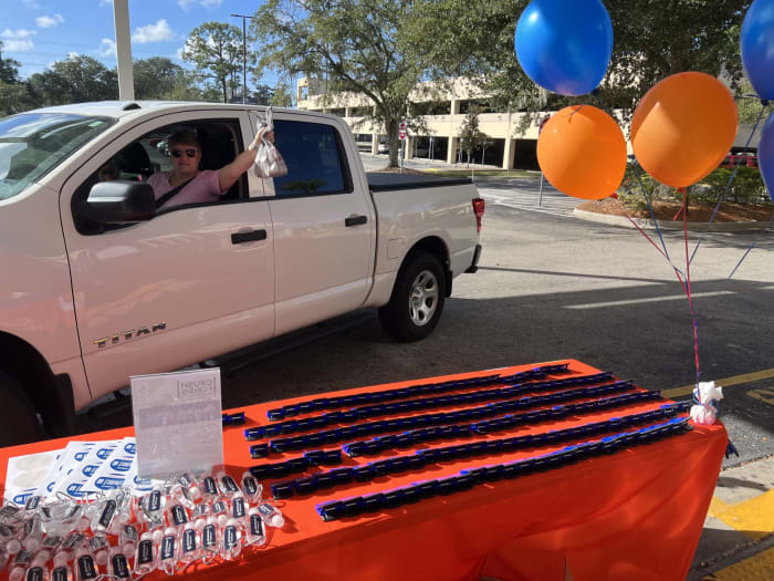 Dozens of people attend local 'Drug Take Back Day' event to dispose of unused, expired medications - Vimarsana News