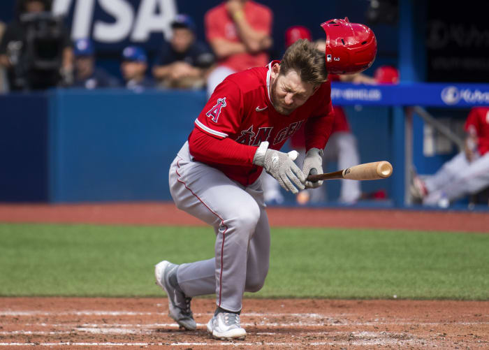 Bo Bichette homers off Clayton Kershaw