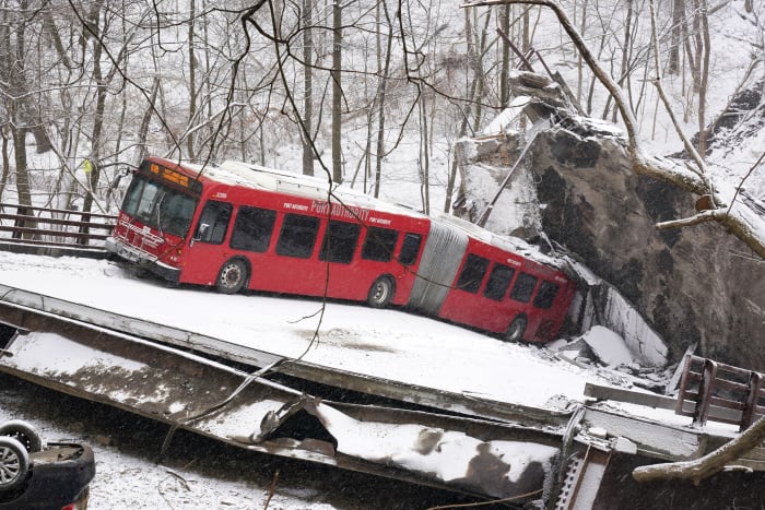 Pittsburgh proposes a $500,000 payment to settle bridge collapse lawsuits thumbnail