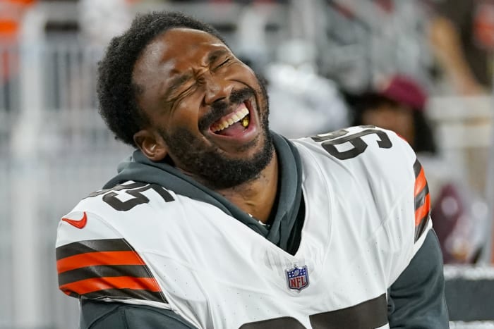 Browns' Myles Garrett ruled out for Week 4: Star edge rusher to sit vs.  Falcons in wake of car accident 