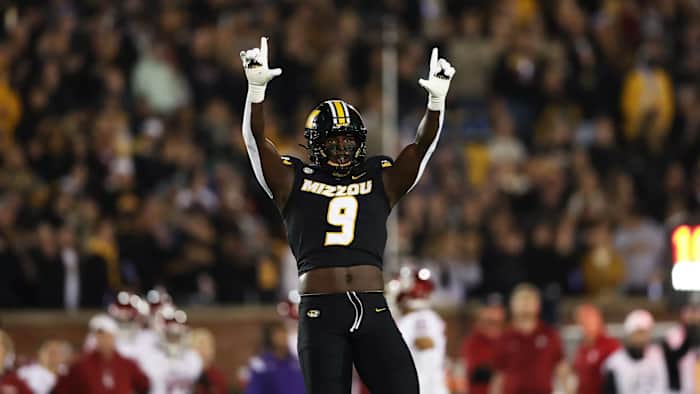 Sources: Mizzou pass rusher Zion Young visited Texans