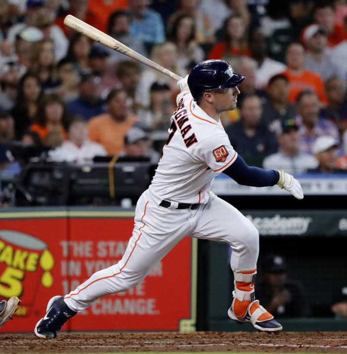 Astros' Kyle Tucker tries to steal home during Yankees' apparent PitchCom  malfunction