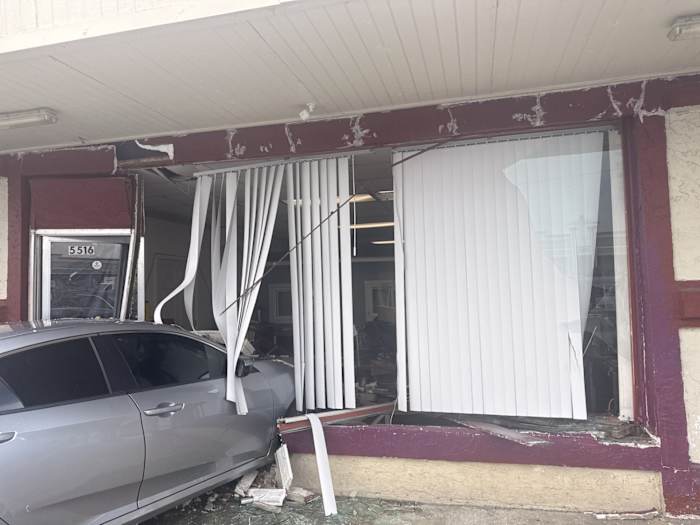 Car crashes into Trap House Chicken on Normandy Blvd.; owner says business will stay open