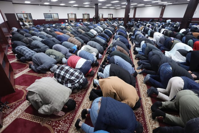 Trump allies face skepticism as they try appealing to disaffected Arab Americans in Michigan - Vimarsana News