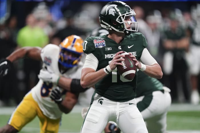 Michigan State football ranked No. 15 in preseason AP poll