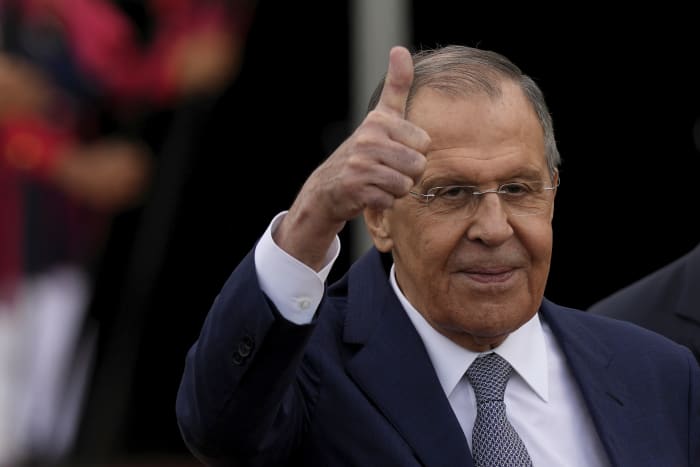 Russian minister visits Venezuela, offers full support