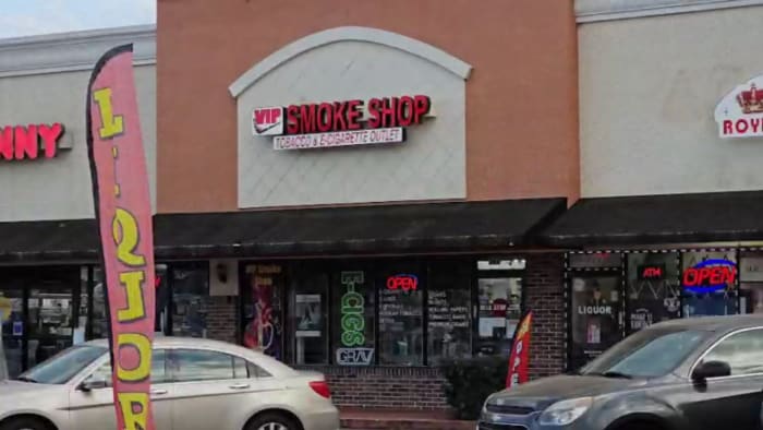 Longwood commissioners consider new code to separate smoke shops