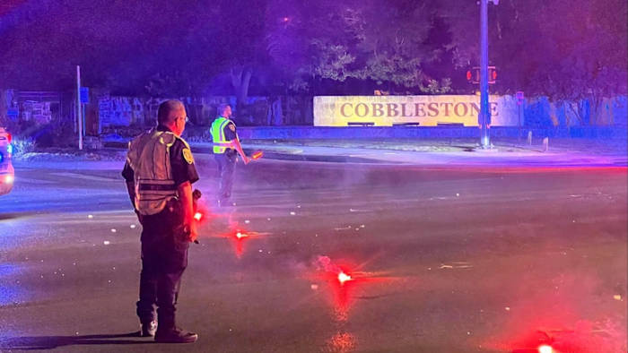 Driver dies after crashing into vehicle, fence on Northwest Side, police say
