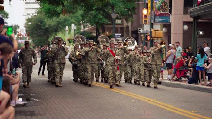<a href="https://www.ksat.com/news/local/2026/07/01/san-antonio-stars-and-stripes-event-to-bring-parade-festival-and-fireworks-downtown/" target="_blank">Stars & Stripes on Houston Street to feature parade, festival and fireworks show</a>