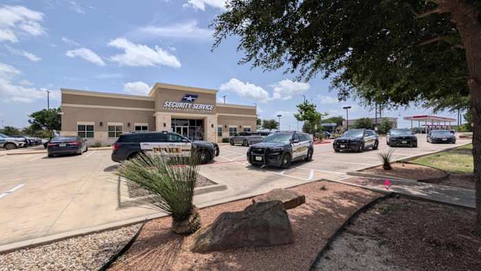 Masked Gunmen Rob NE Side Credit Union, Escape With Huge Cash Haul—SAPD