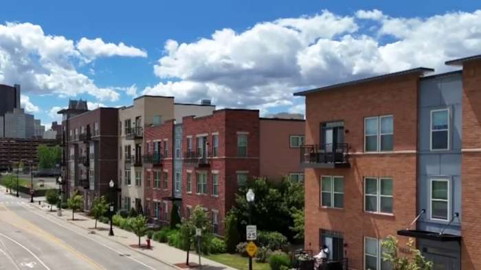 Residents at Detroit luxury apartment complex frustrated over growing maintenance concerns