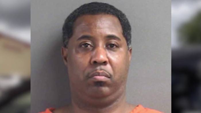 Deltona driver accused of speeding 105 mph with child in back seat, deputies say