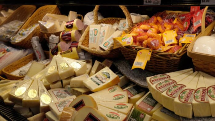 Why Does The US Have A Billion Pound Surplus Of Cheese?