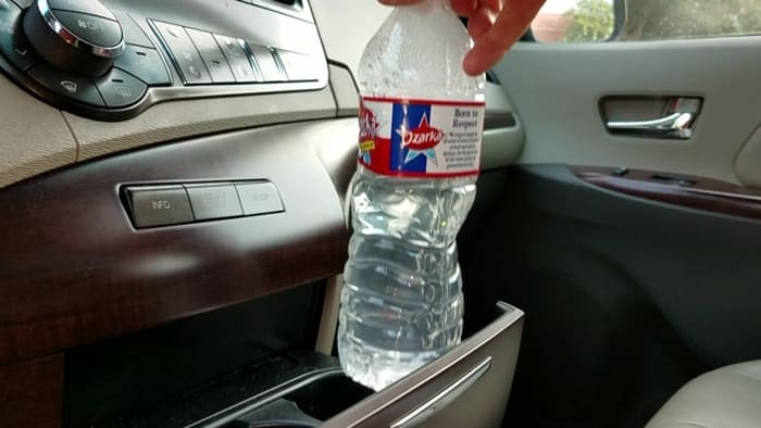 Warning: Leaving water bottle in a car can be fatal!