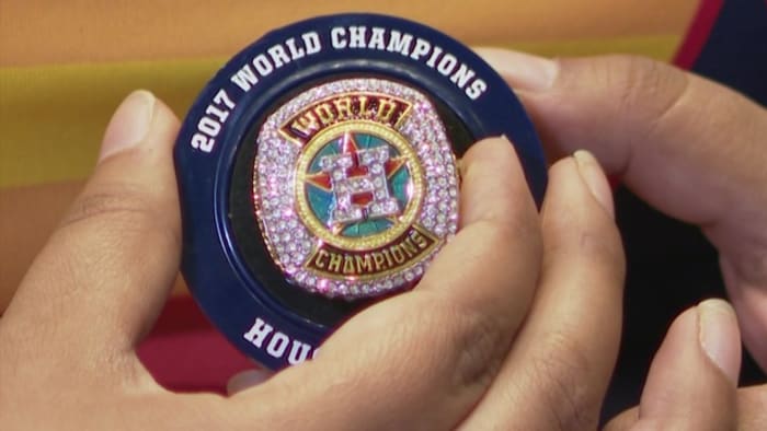 Astros fans receive World Series replica rings before game vs. A's