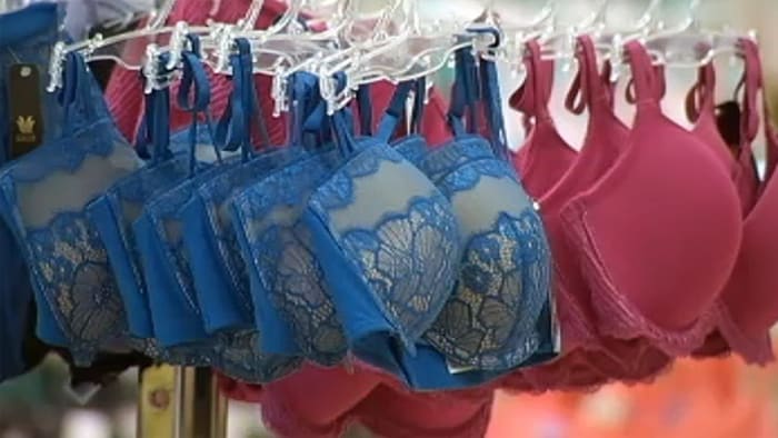 The DJs of Townsquare Media Got Fitted for Bras at Dillards 'Fit for the  Cure' – Will