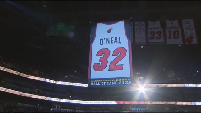 Miami Heat retiring Shaquille O'Neal's jersey during halftime