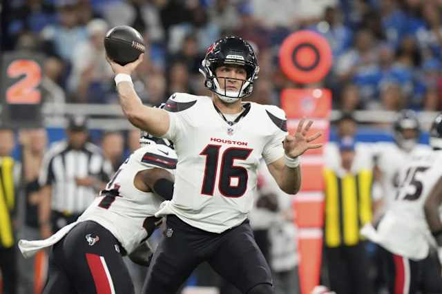 Texans rookie quarterback Graham Mertz 'commanded' offense over Lions in  sharp performance: 'Has a bright future here'