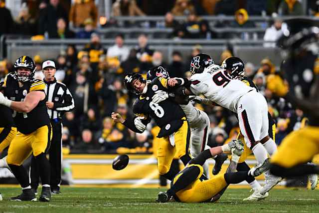 Texans vs. Steelers betting outcomes: Here's how the spread, moneyline and over/under played out in Houston's 30-6 win