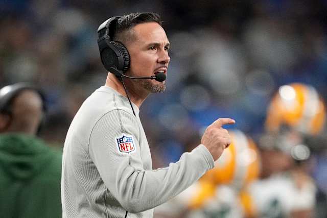 What Packers coach said about pregame swearing match with Detroit Lions fan on field