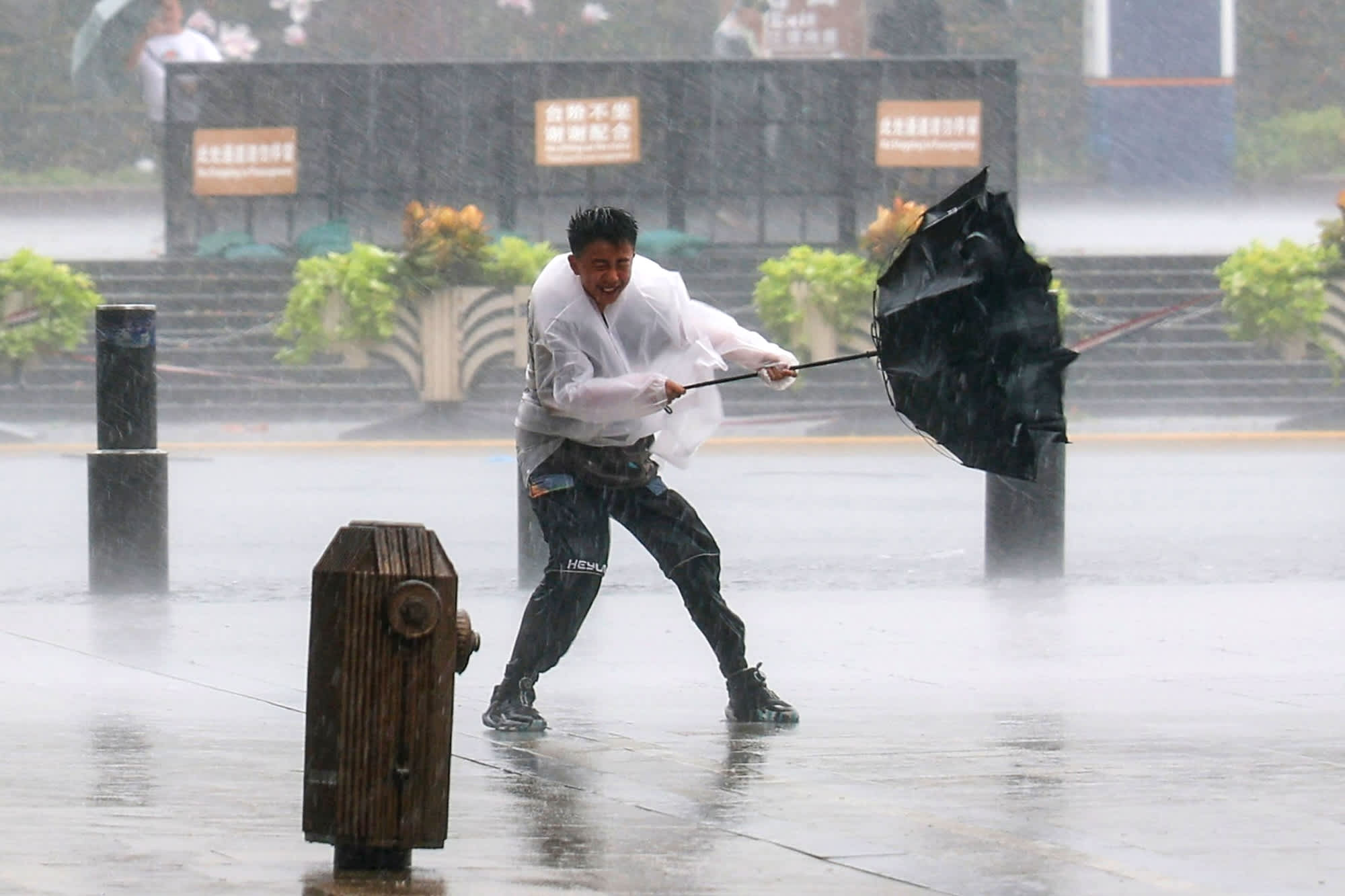 China evacuates 1 million as Typhoon Dolphin hits