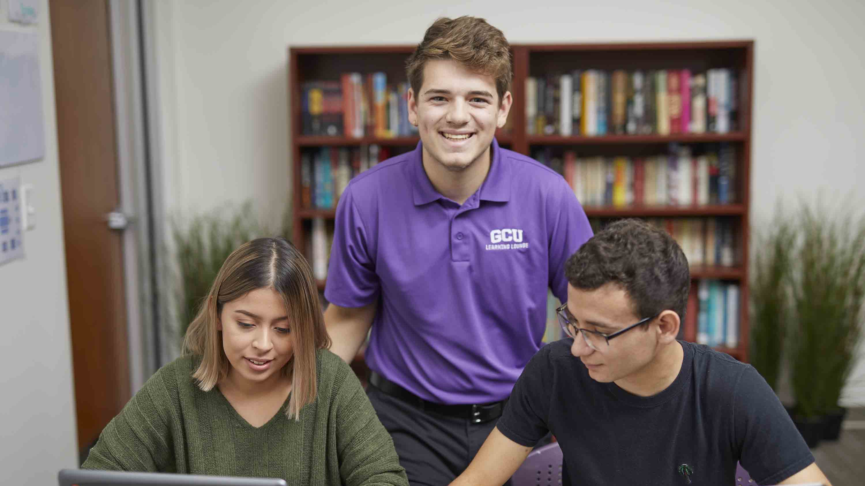 GCU Learning Lounge tutor helping students
