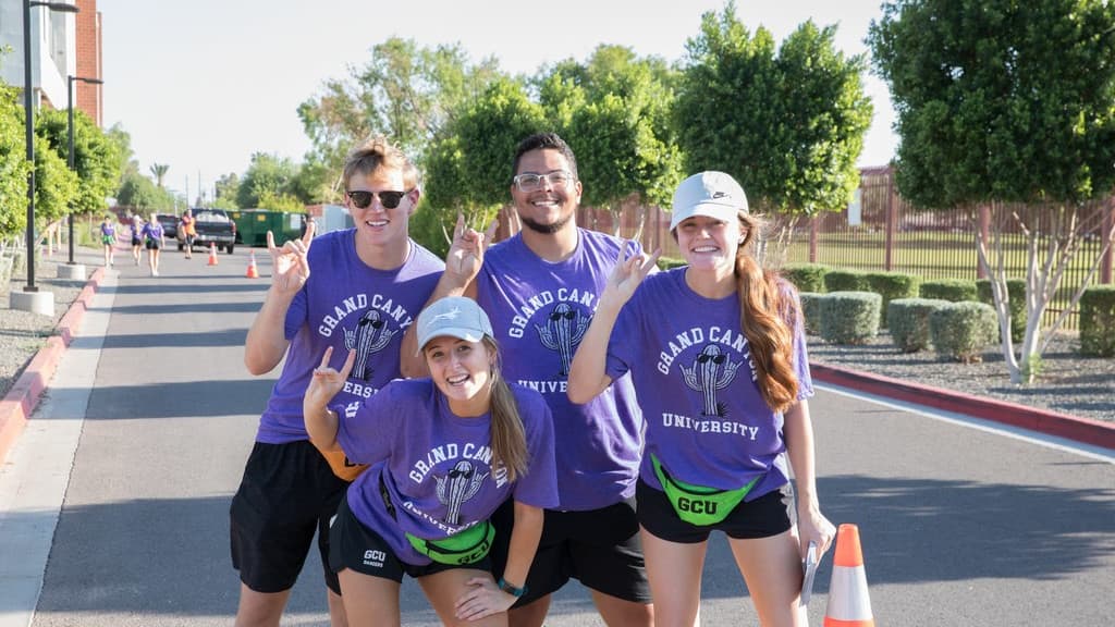 GCU students on move-in weekend