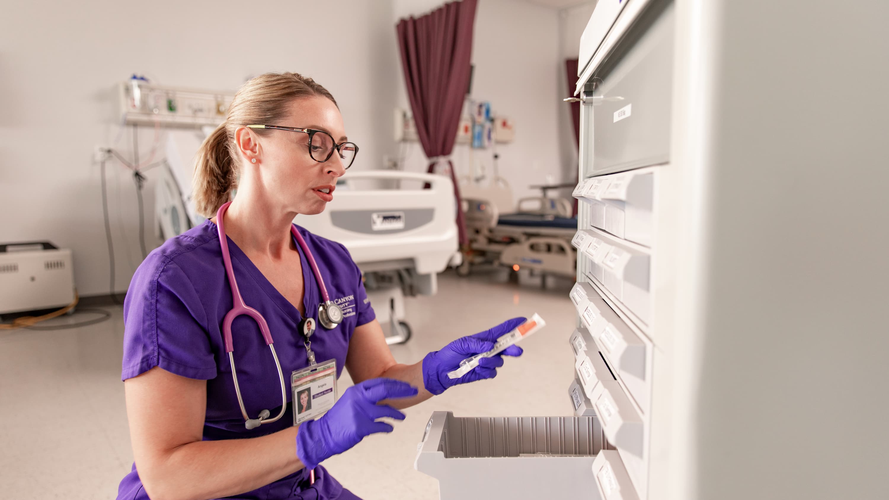 Online nursing student graduate gathering supplies