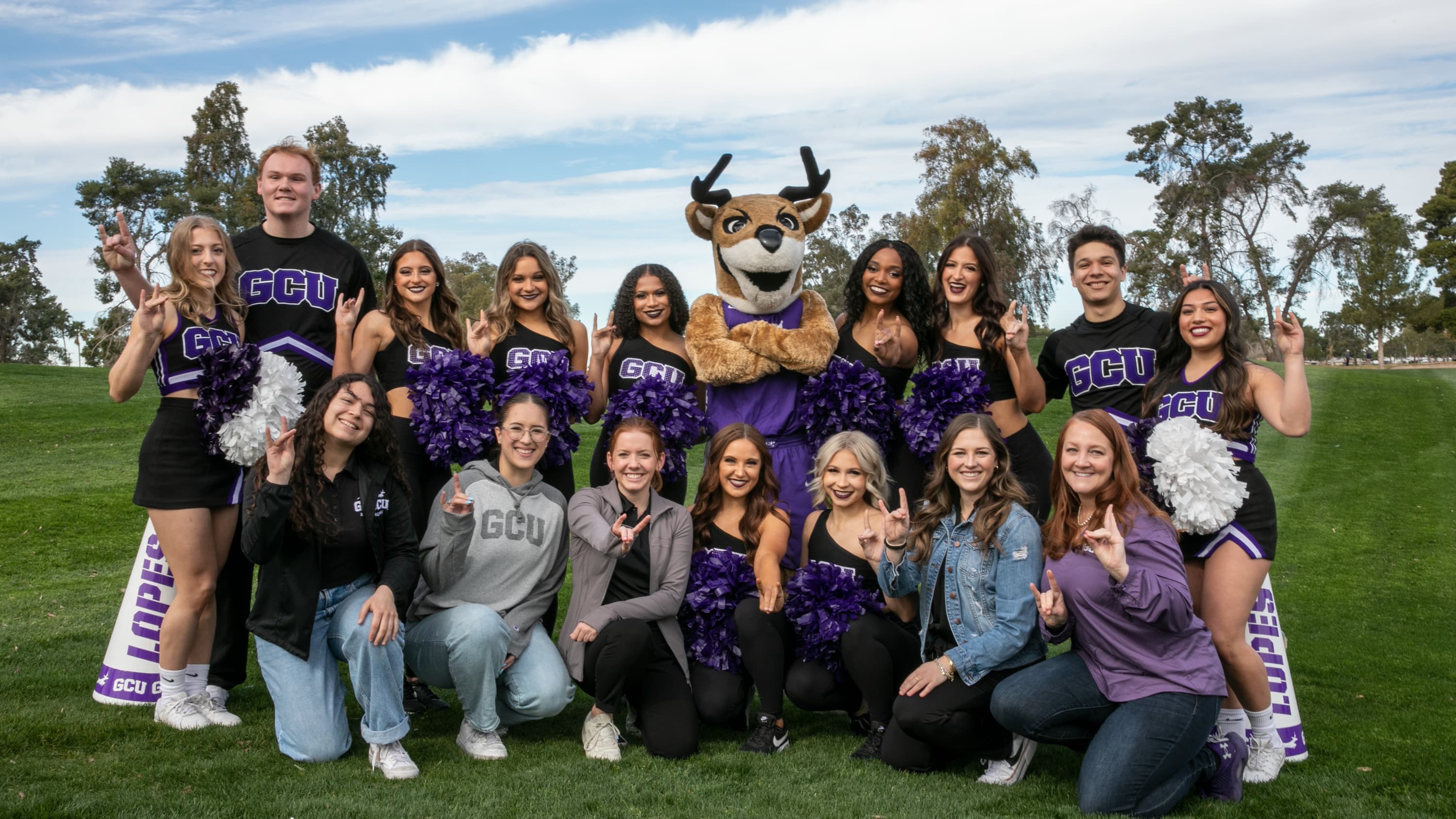 GCU students with Thunder