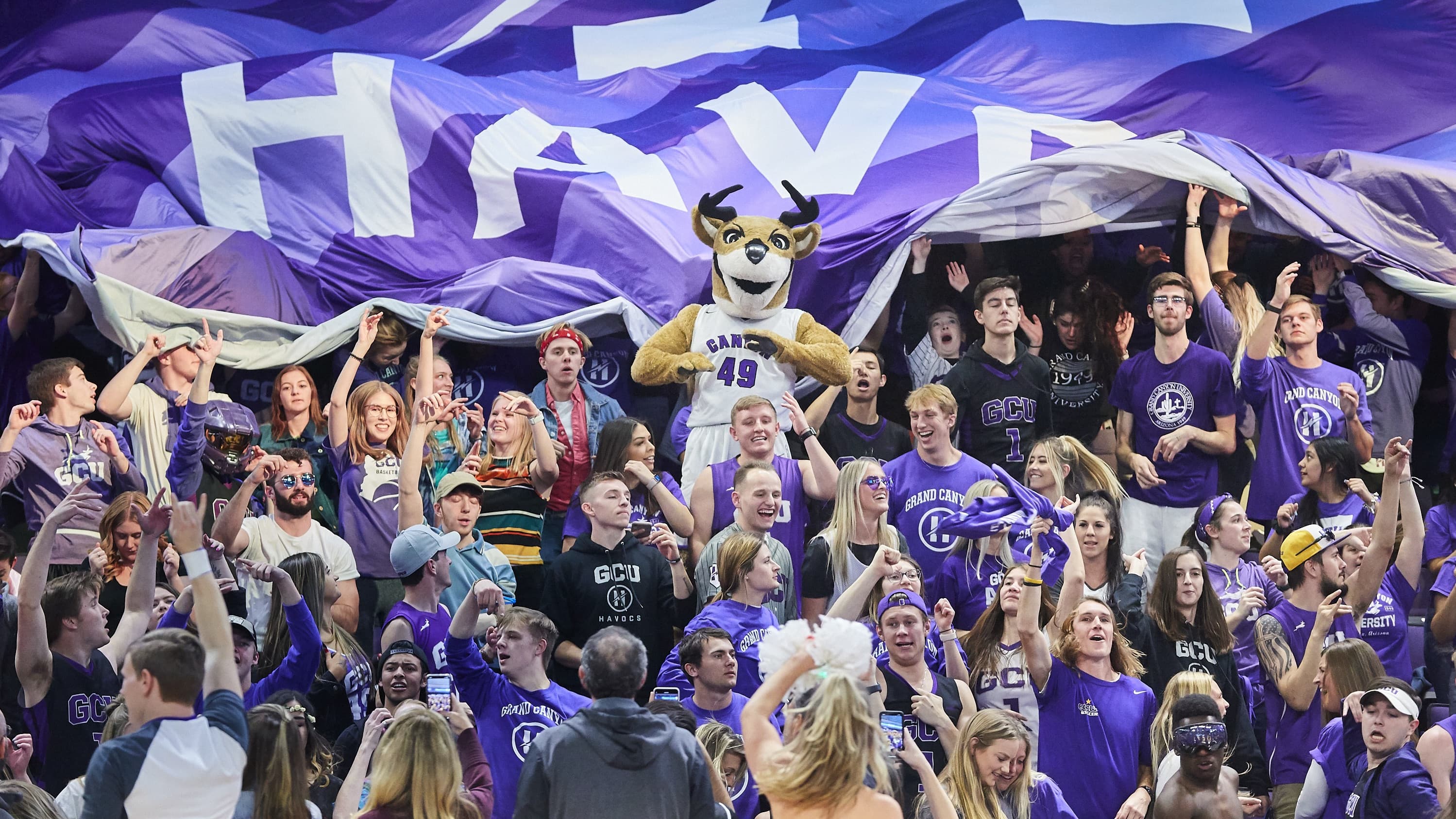 Crowd of students at GCU HAVOCS game