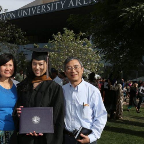 graduate with parents