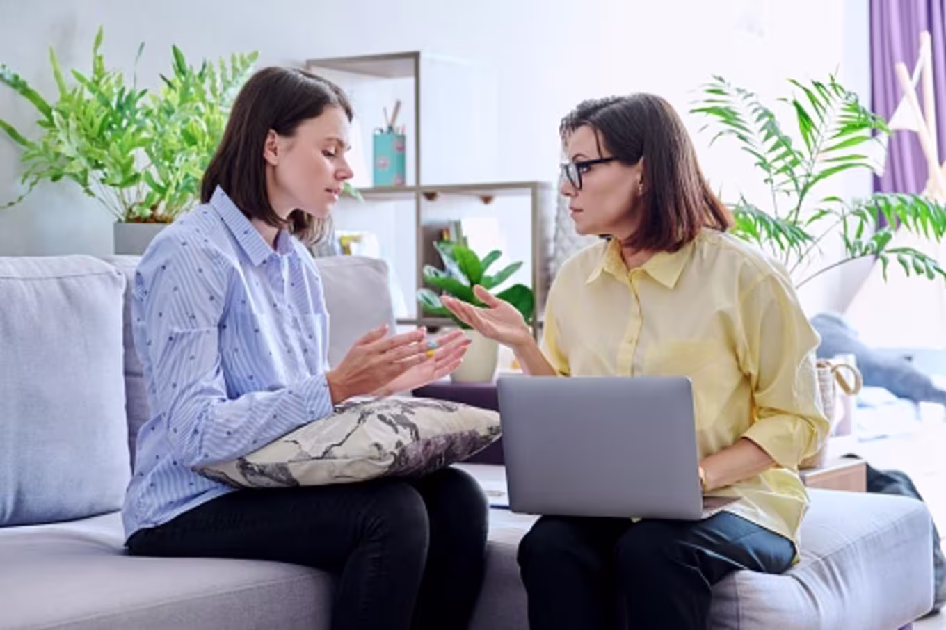 Organizational Psychologist talking to a client