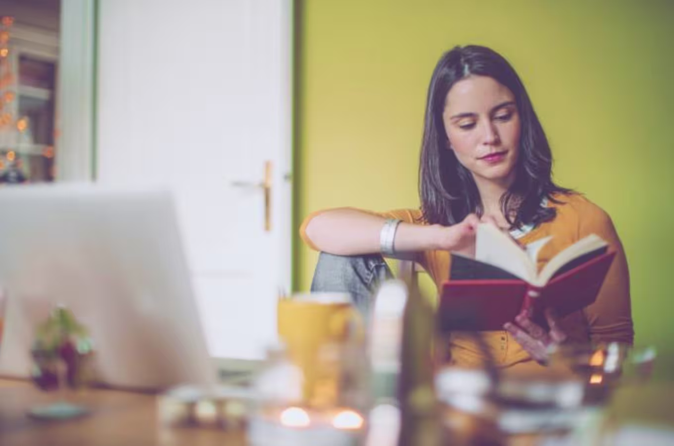 a girl reading