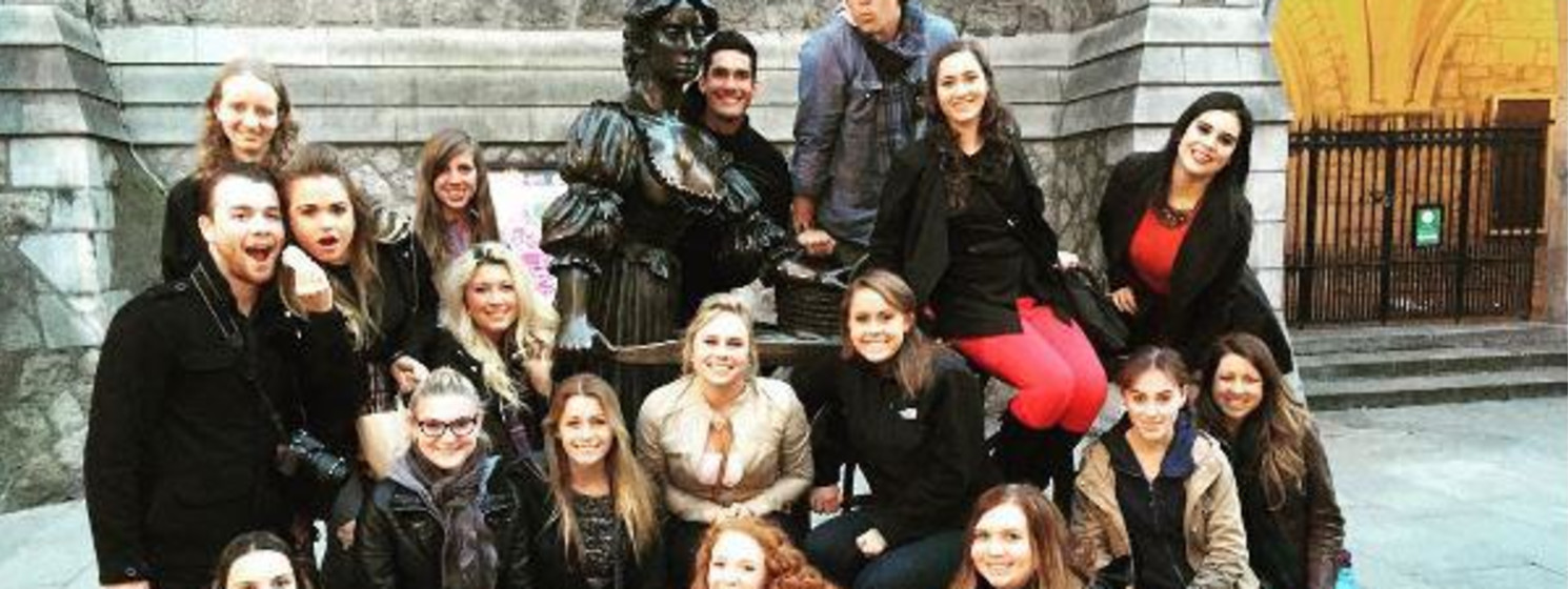 GCU Honors students on an international excursion
