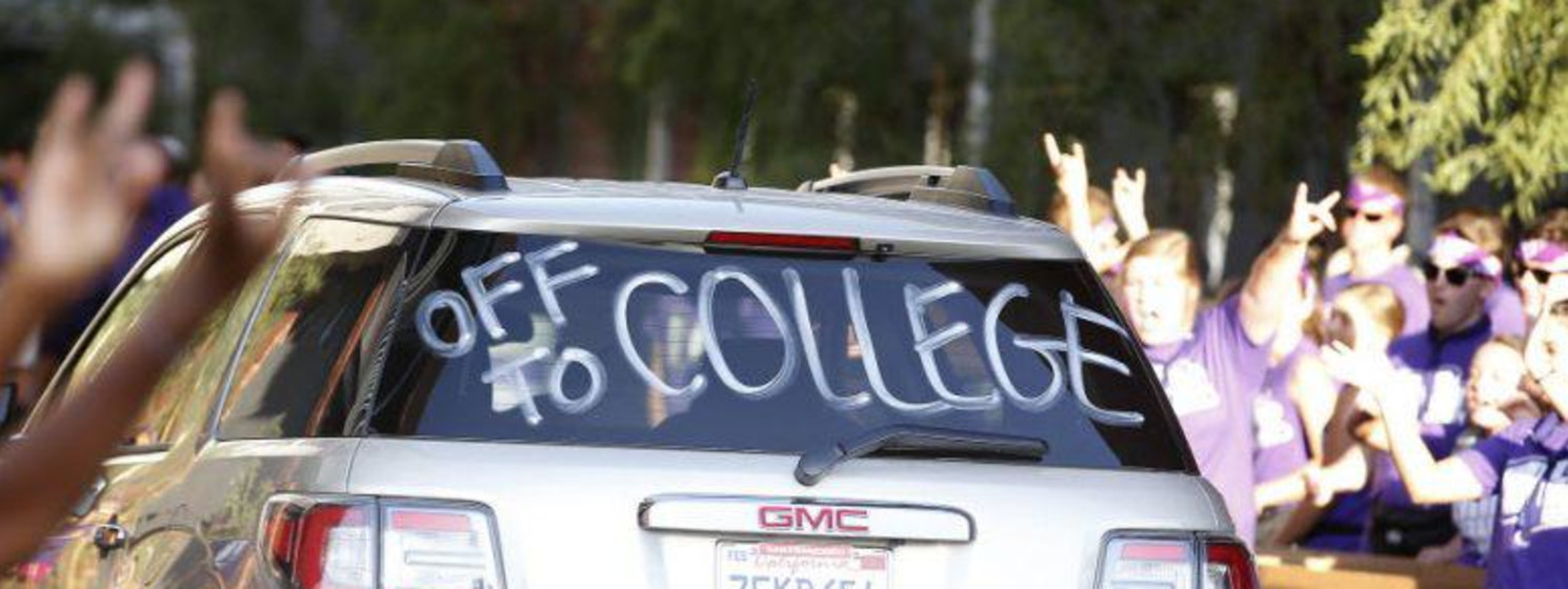 car moving into college