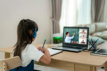 Applying student engagement strategies for young online learner