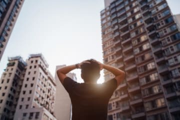 Man standing up to peer pressure in the city