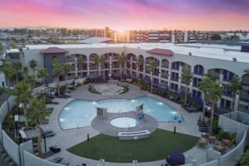 The GCU Hotel courtyard and pool