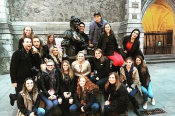 GCU Honors students on an international excursion