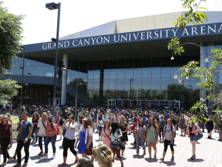 students outside of GCU arena