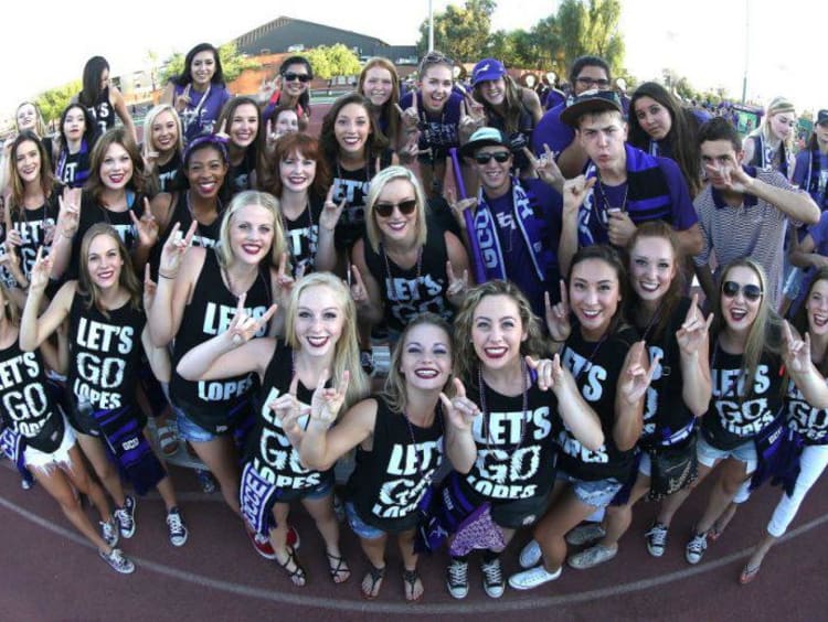 A group of enthusiastic GCU students