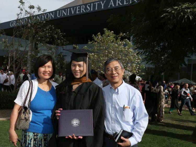 graduate with parents