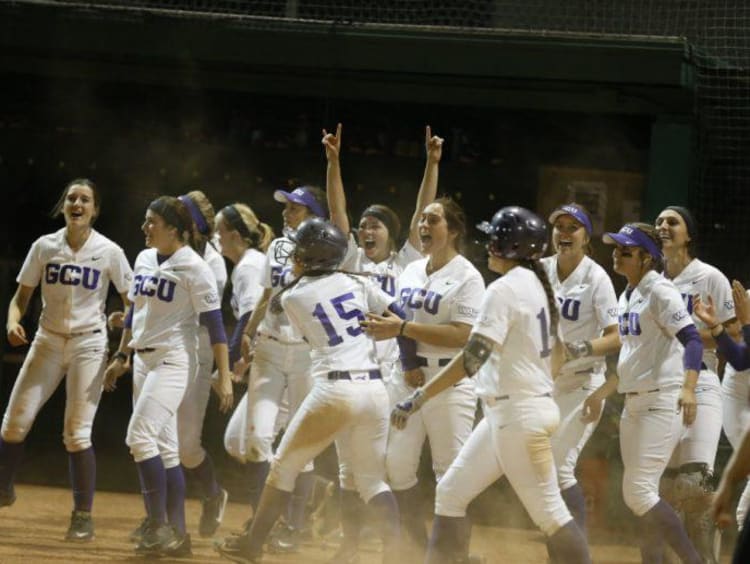 GCU womens softball team