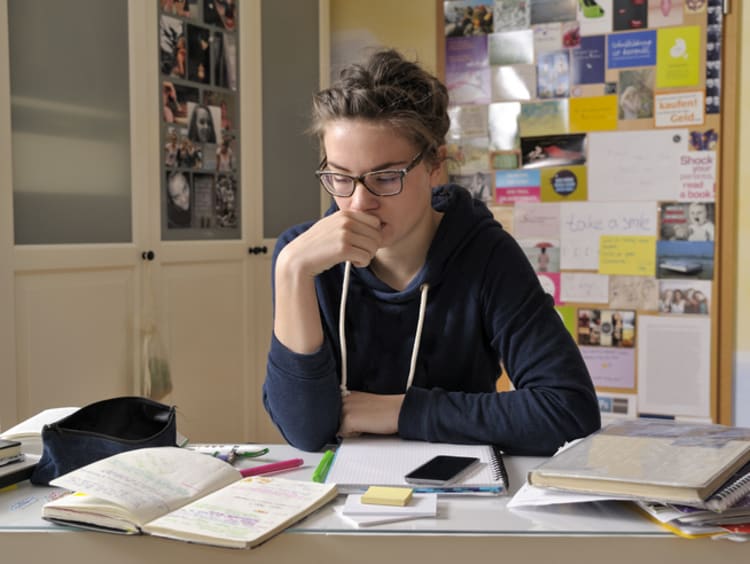 Female student deciding college major